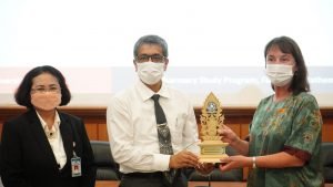 87353c1f3f5eca80bd4b0c0441a6256d