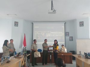 b3875055eb3005eb56858b090015b241