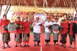 Angkat-Seni-Budaya-Bupati-Tabanan-Hadiri-Sekaligus-Buka-Festival-Culture-of-Ulun-Danu-Beratan-ke-VI-1