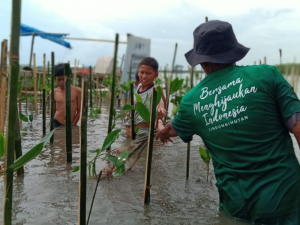 Gambar LindungiHutan.png