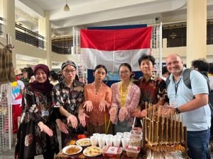 BINUS SCHOOL Education Wakili Indonesia di HC-APYLS 2024 Singapura (Sumber VRITIMES.com)