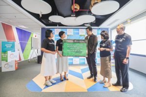 Dokumentasi BCA Life Tanam 1.500 Pohon Mangrove