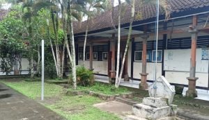 Minim Siswa SDN Blimbingsari resmi ditutup, Foto: siswa dipindahkan ke sekolah terdekat yakni SDN 7 Melaya, mulai Senin (20/01/25). (barometerbali/dika)