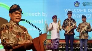 Screenshot_20250710_093703_InCollage - Collage Maker