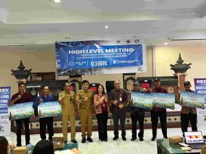 Foto: Wakil Bupati Jembrana, I Gede Ngurah Patriana Krisna membuka High Level Meeting (HLM) Tim Pengendalian Inflasi Daerah (TPID) Kabupaten Jembrana. (Barometerbali/hum/rah)