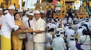 Screenshot_20251129_201443_InCollage - Collage Maker