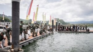 Dalam rangka peringatan Hari Juang TNI AD Tahun 2025, Pemkab Bangli bersama Kodam IX Udayana melaksanakan kegiatan Penebaran Benih Ikan yang dipusatkan di Dermaga Kedisan, Danau Batur, Kecamatan Kintamani, Kabupaten Bangli pada hari Jumat (12/12/2025).