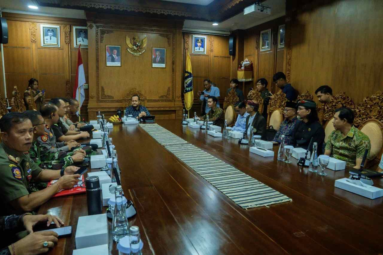 Rapat Forkopimda Badung (2)_KlqwRowE11