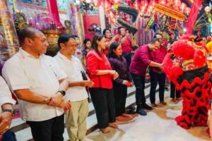 Tinjau Kesiapan Imlek (7)_wVf0ZKMc8I