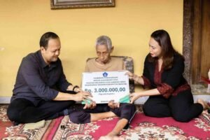 Wabup Badung Serahkan Penghargaan UHH (1)_ZNtaJDdk9u