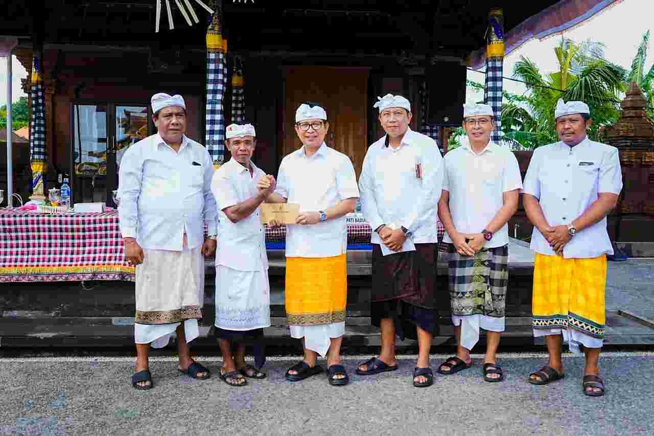 Melaspas Pura Desa Kelod Kekeran Mengwi (1)_uZrTeiw50D