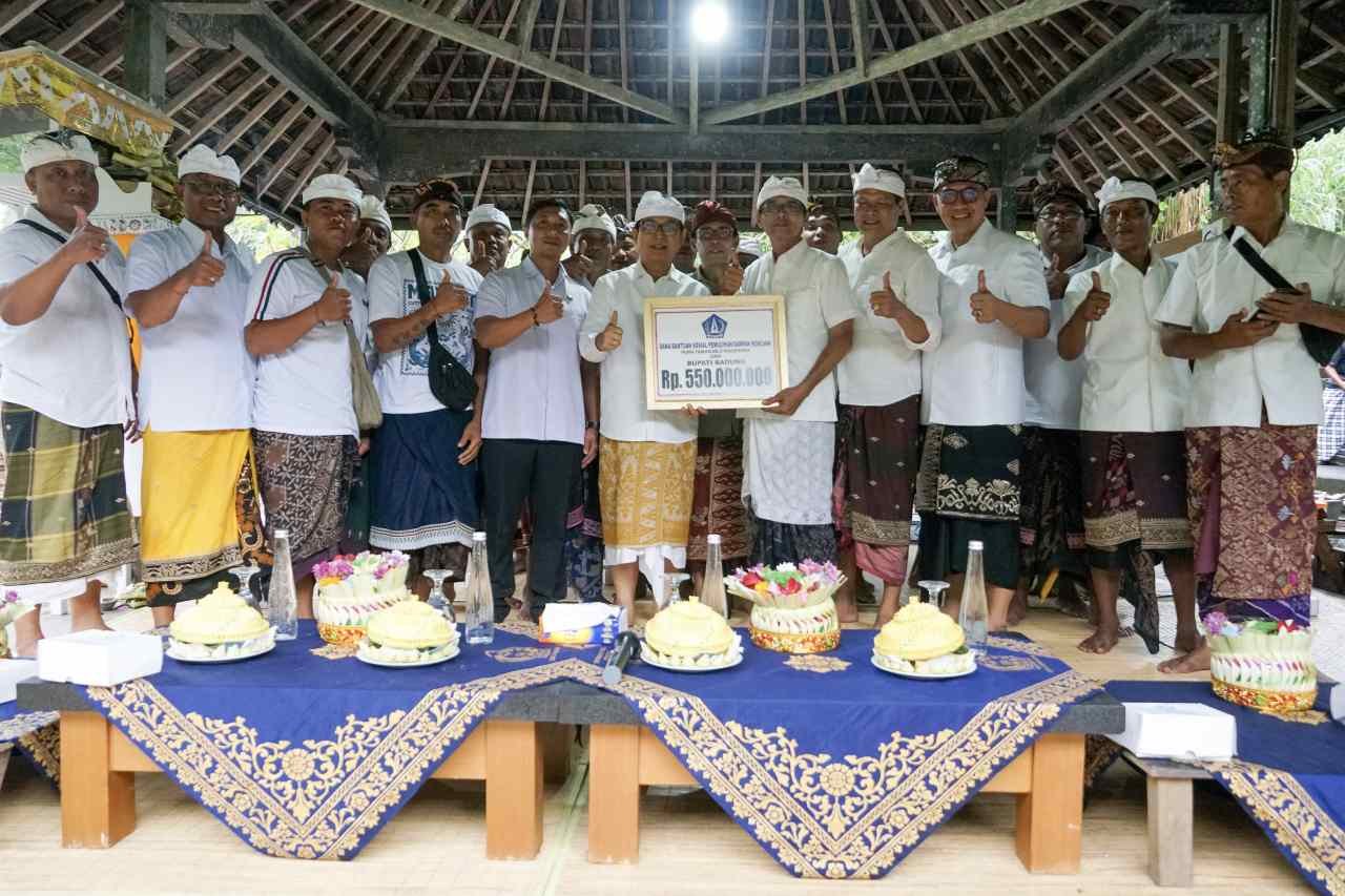 Bantuan Pemulihan Dampak Bencana Pura Taman Beji Magendra (1)_84Rmht4A3U