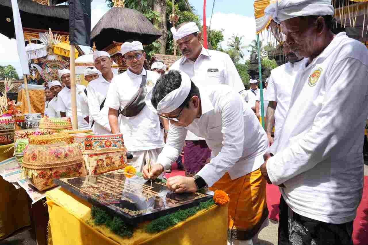 Karya di Banjar Karangenjung Bhakti Sembung (1)_qnb8bAEd6q