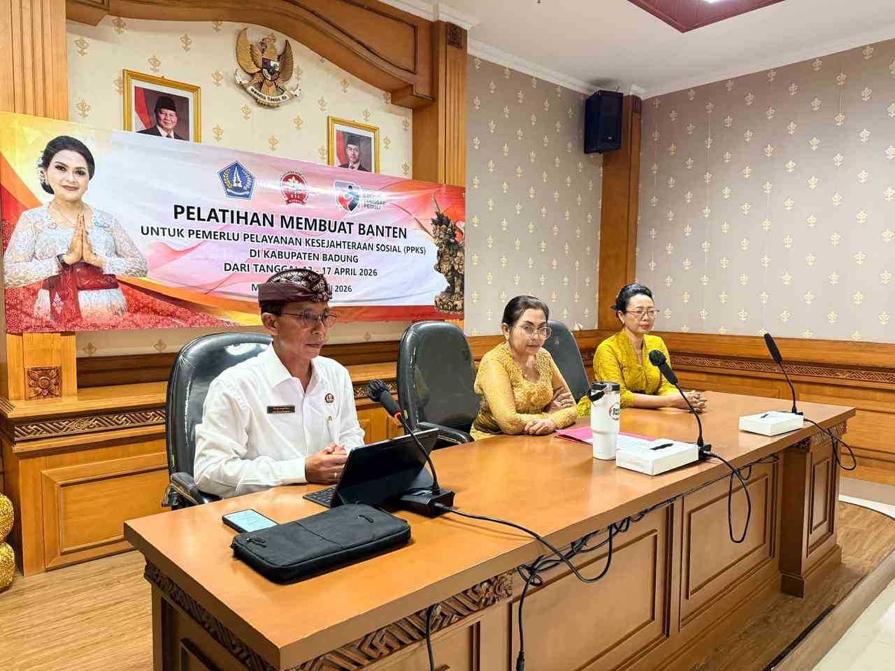 Pelatihan Pembuatan Banten (2)_csixfCOL4X