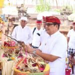 Bupati Sanjaya Hadiri Pemelasapasan Padmasana RSUD Singasana