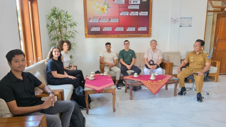 ITB STIKOM Bali Gaet Mahasiswa Prancis, Desa Punggul Jadi Studi Pengembangan Digital