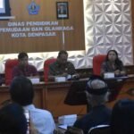 Disdikpora Denpasar dan Stakeholder Tandatangani Komitmen Bersama SPMB Tahun 2026