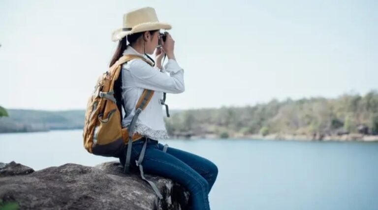 Mana Gaya Liburan yang Sesuai dengan Dirimu, Solo Traveling atau Open Trip?