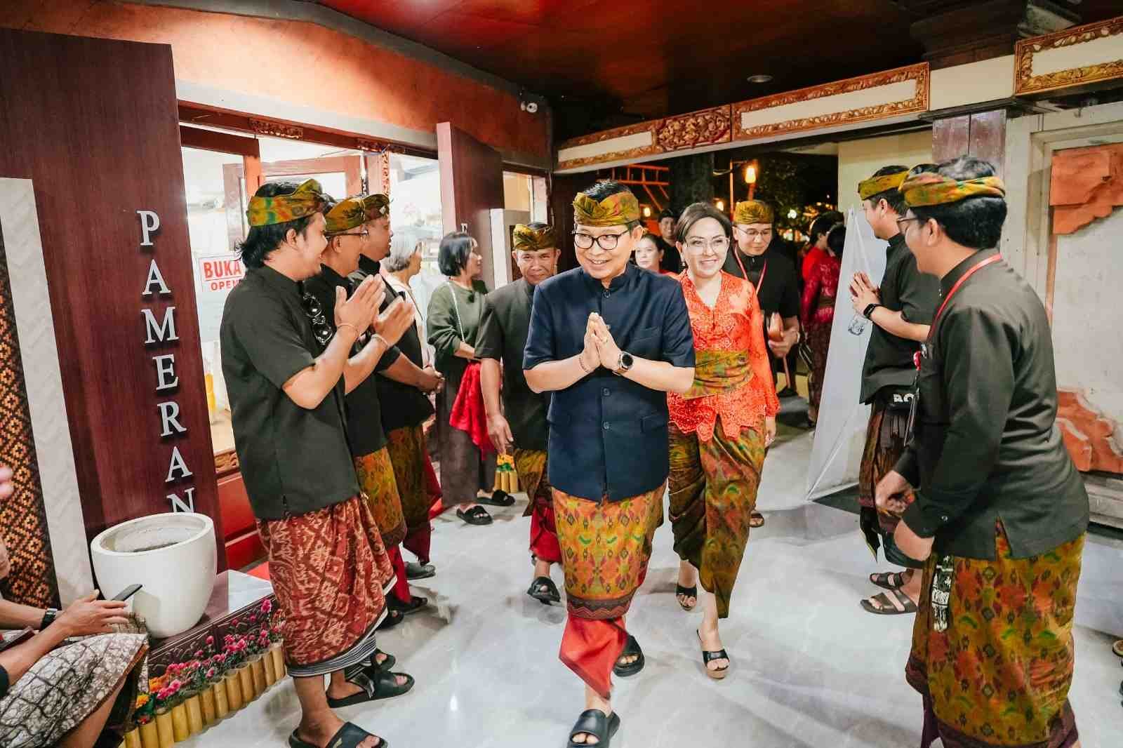 Gong Kebyar Wanita Badung di PKB (2)_YIw3a6lb3K