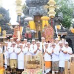 Walikota Jaya Negara Dampingi Gubernur Koster Ikuti Karya Tawur Segara Rupek