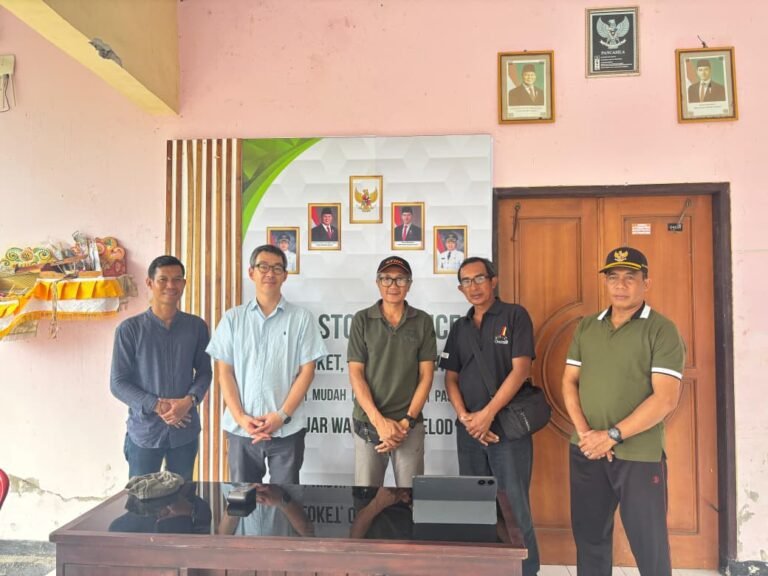 Datang Langsung ke Jembrana, Peneliti Jepang Yusuke Koizumi Terkesan dengan Banjar Smart Hub Warnasari