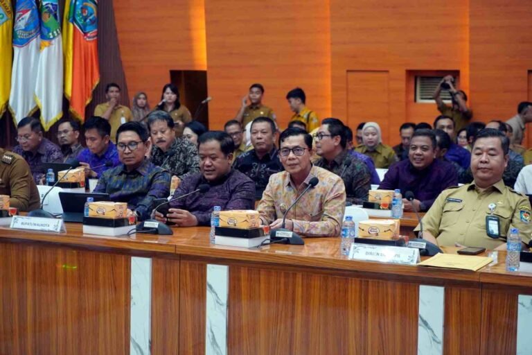 Bupati Satria Tegaskan Komitmen Klungkung Kawal Digitalisasi Bansos Nasional