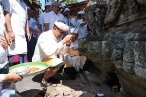 Karya Rsigana di Pura Desa Sibanggede (7)_PPlOENG88T