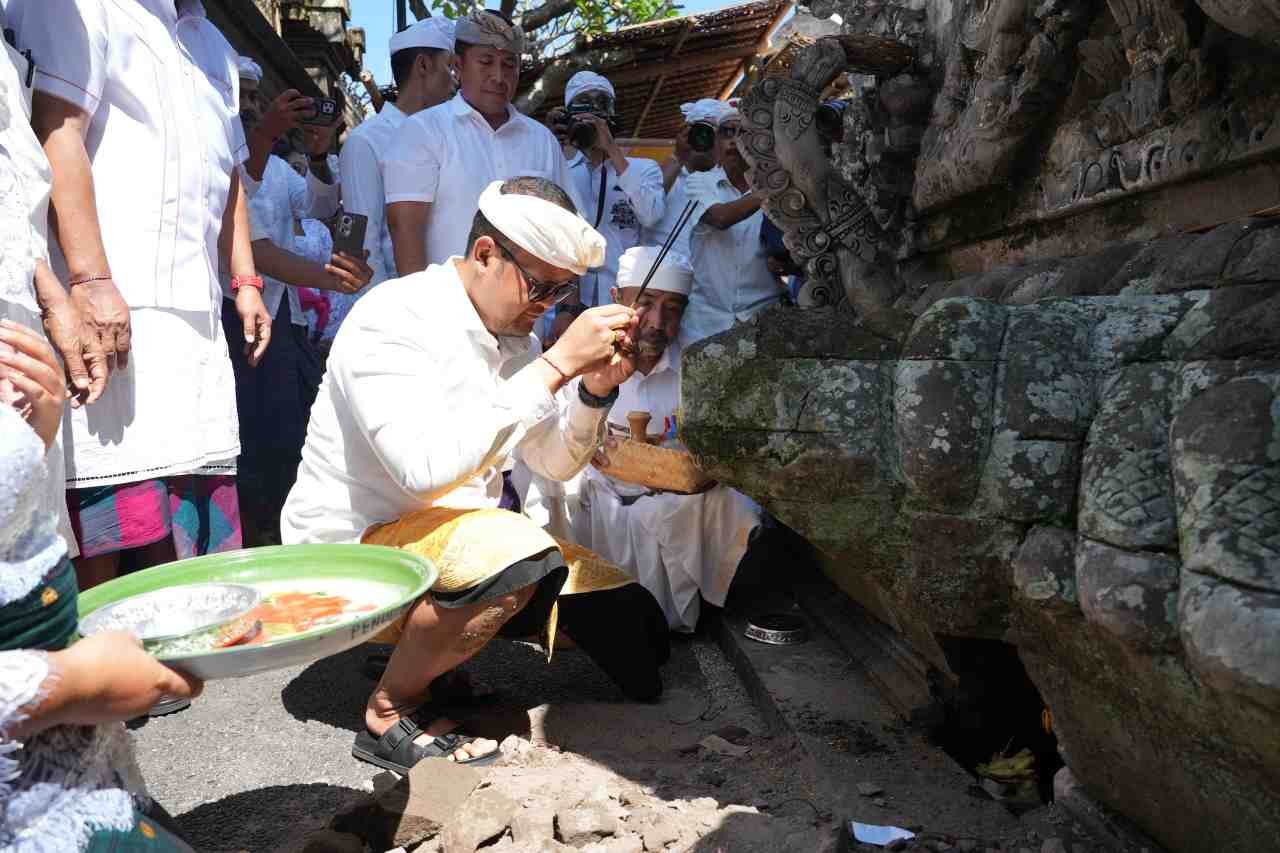 Karya Rsigana di Pura Desa Sibanggede (7)_PPlOENG88T