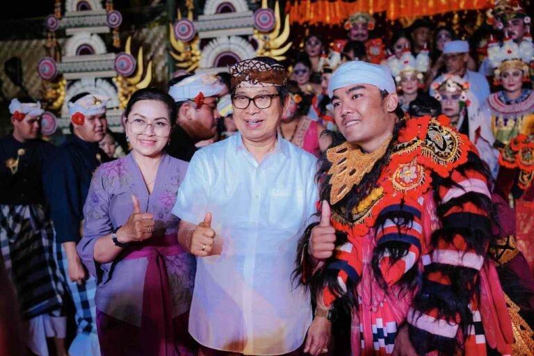Bupati Adi Arnawa Saksikan Pementasan Calonarang Duta Badung di PKB 2026