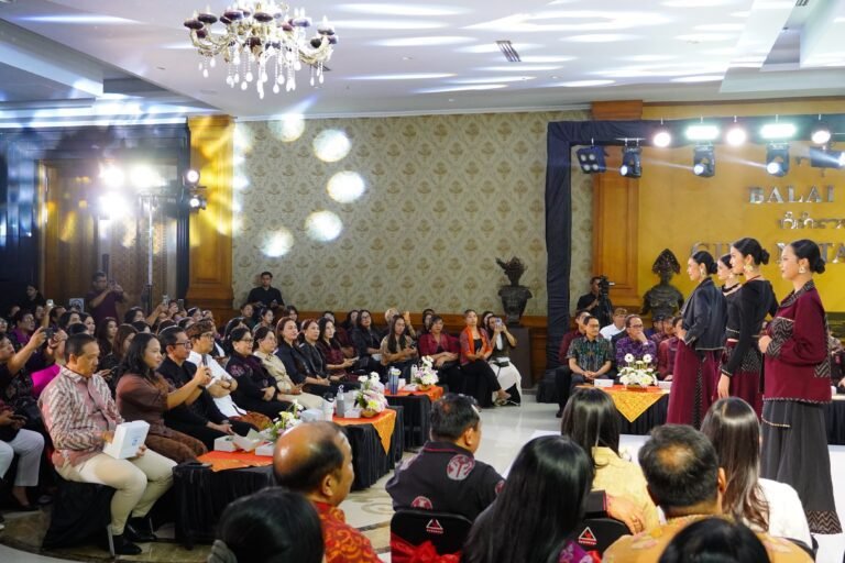 Dekranasda Bali Fashion Road Show Perdana Digelar di Badung, Perluas Promosi Desainer dan IKM Lokal