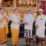 Ketua WHDI Badung Hadiri Karya Melaspas Pura Gunung Sari Bongkasa