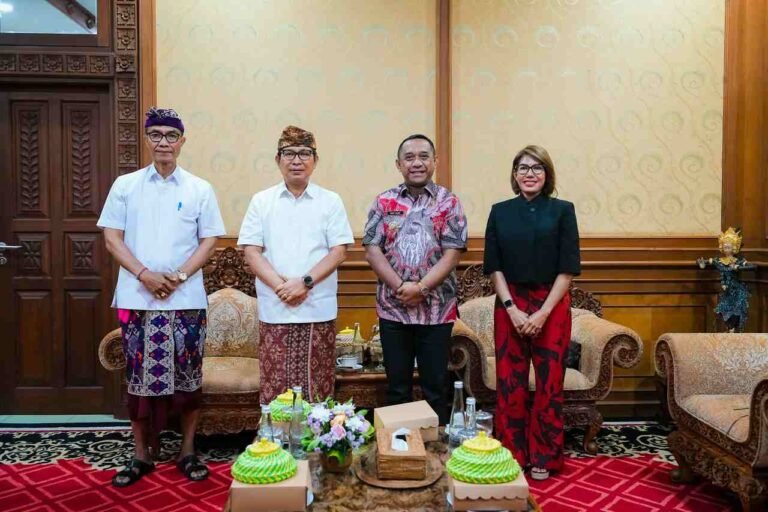 Perkuat Sinergi Pembangunan dan Pembinaan Masyarakat, Bupati Badung Terima Kunjungan Bupati Manggarai