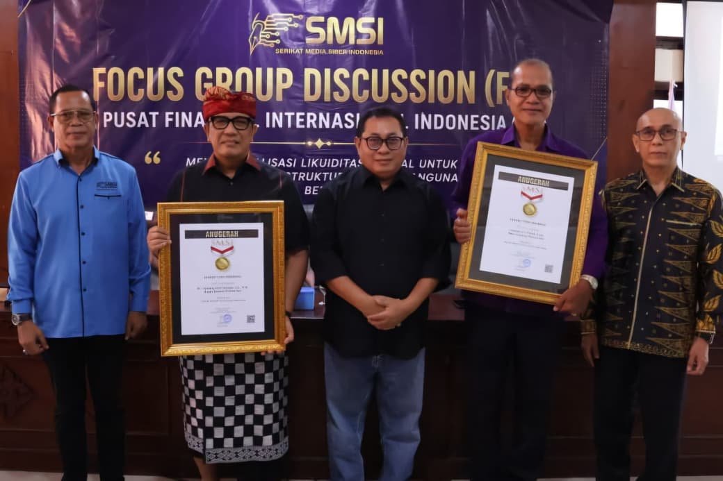 Terima Anugerah Sahabat Pers Indonesia, Bupati Sanjaya Dorong Sinergi Pemerintah dan Pers (2)