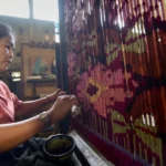 Inilah Fakta dan Ciri Asli Kain Endek Khas Bali, Jangan Keliru!