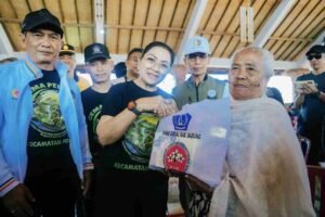 Bingkisan untuk veteran di Wantilan Banjar Sandakan (1)_mUw2Msbo37
