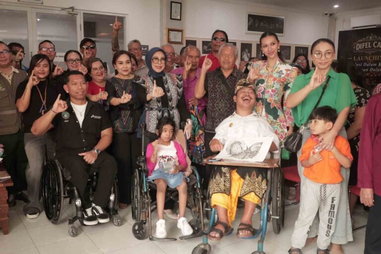 Ny. Fatma Saifullah Yusuf Apresiasi Graha Nawasena Sebagai Wadah Kreatifitas Disabilitas Kota Denpasar