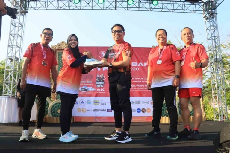 Berkibar Run 2026 Semarakkan HUT ke-81 Kemerdekaan RI, Wawali Arya Wibawa: Wujudkan Gaya Hidup Sehat, Sportivitas, dan Kebersamaan