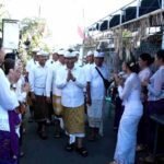 Bupati Badung Nodya Karya Pujawali Pura Dalem Sari Kapal