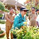 Dari Biopori hingga Sabun Eco Enzyme, Bunda Rai Apresiasi Inovasi Lingkungan di Tabanan