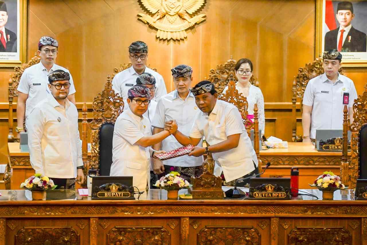Sidang Penyampaian Penjelasan Bupati (1)_OIrjUv2Y3Q