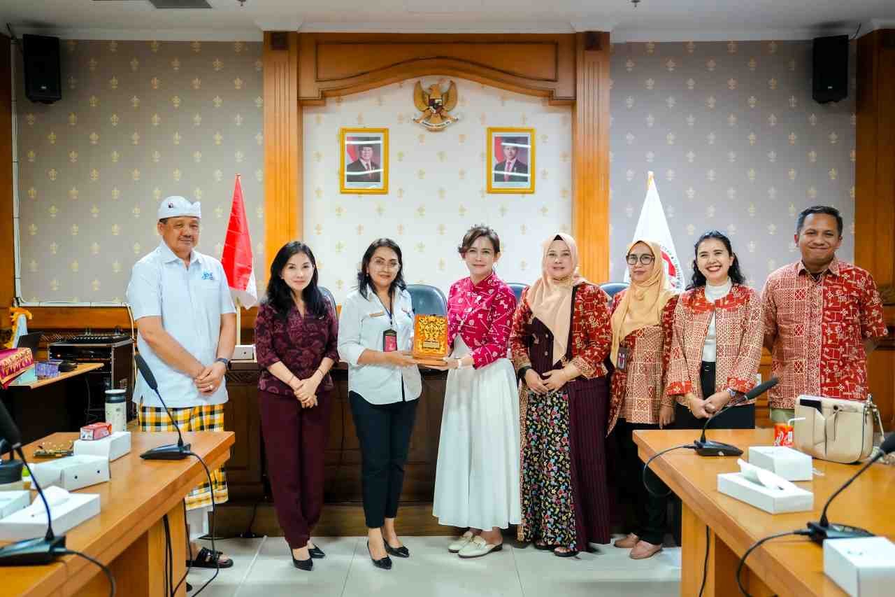 Studi Tiru Dekranasda Kota Semarang (2)_rxaVrL8W09