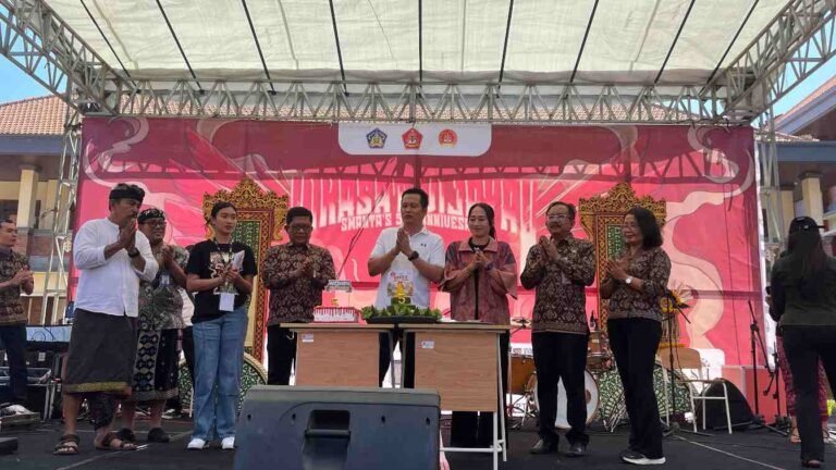 Bangga Turut Berjuang Demi Pendirian SMAN 3 Negara, Bupati Kembang Hadiri Peringatan HUT Smanta ke V