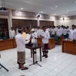 Bupati Klungkung Lantik Pejabat Pratama dan Pj Sekda, Tekankan Tanggung Jawab dan Inovasi