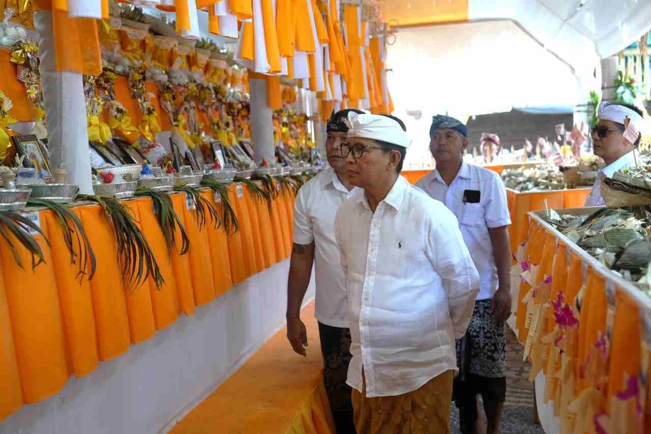 Karya Pitra Yadnya Massal di Banjar Adat Tiyingan (3)_VYKRK2md34