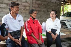 Serahkan Bantuan Modal Usaha (5)_NzjFw9Db7f