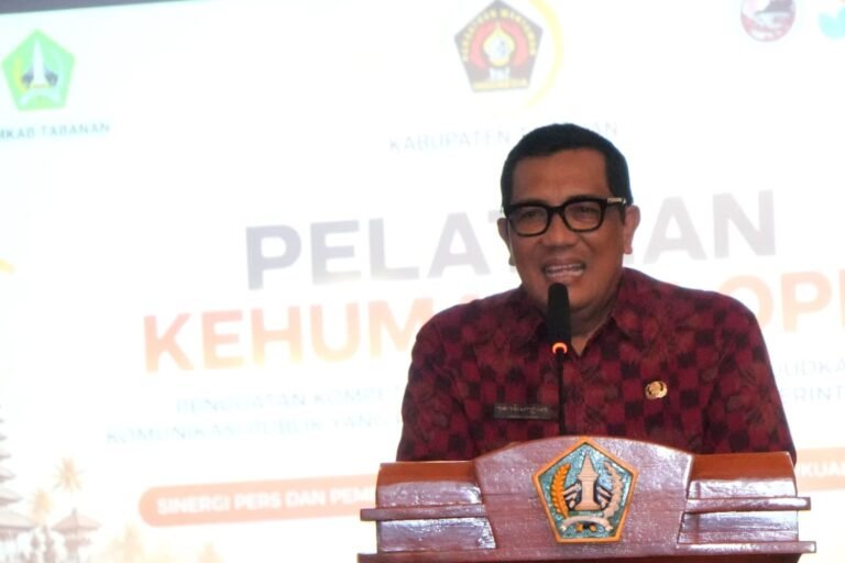 Buka Pelatihan Kehumasan PWI Tabanan, Bupati Sanjaya Tekankan Pentingnya Kode Etik di Era Digital