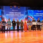 Perkuat Ekonomi Lokal, Gubernur Koster Wajibkan Penggunaan Produk Pertanian dan Kain Tenun Tradisional