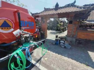Salurkan Air Bersih 842970125_1527818469370406_4201306538432261257_n_EowDS5xW34