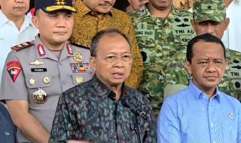 Koster Ucapkan Terima Kasih atas Kesabaran dan Gotong Royong Masyarakat Selama Antrean BBM