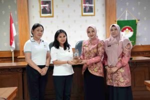 kunjungan kerja dan studi tiru dari DWP Kota Banjarbaru (4)_4zteKuwu1X